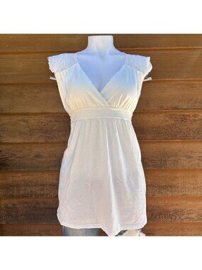 212 New York Womens White Sleeveless Blouse With Lace Shoulders Tie-Back Waist A